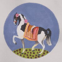 Black & White Horse Round
