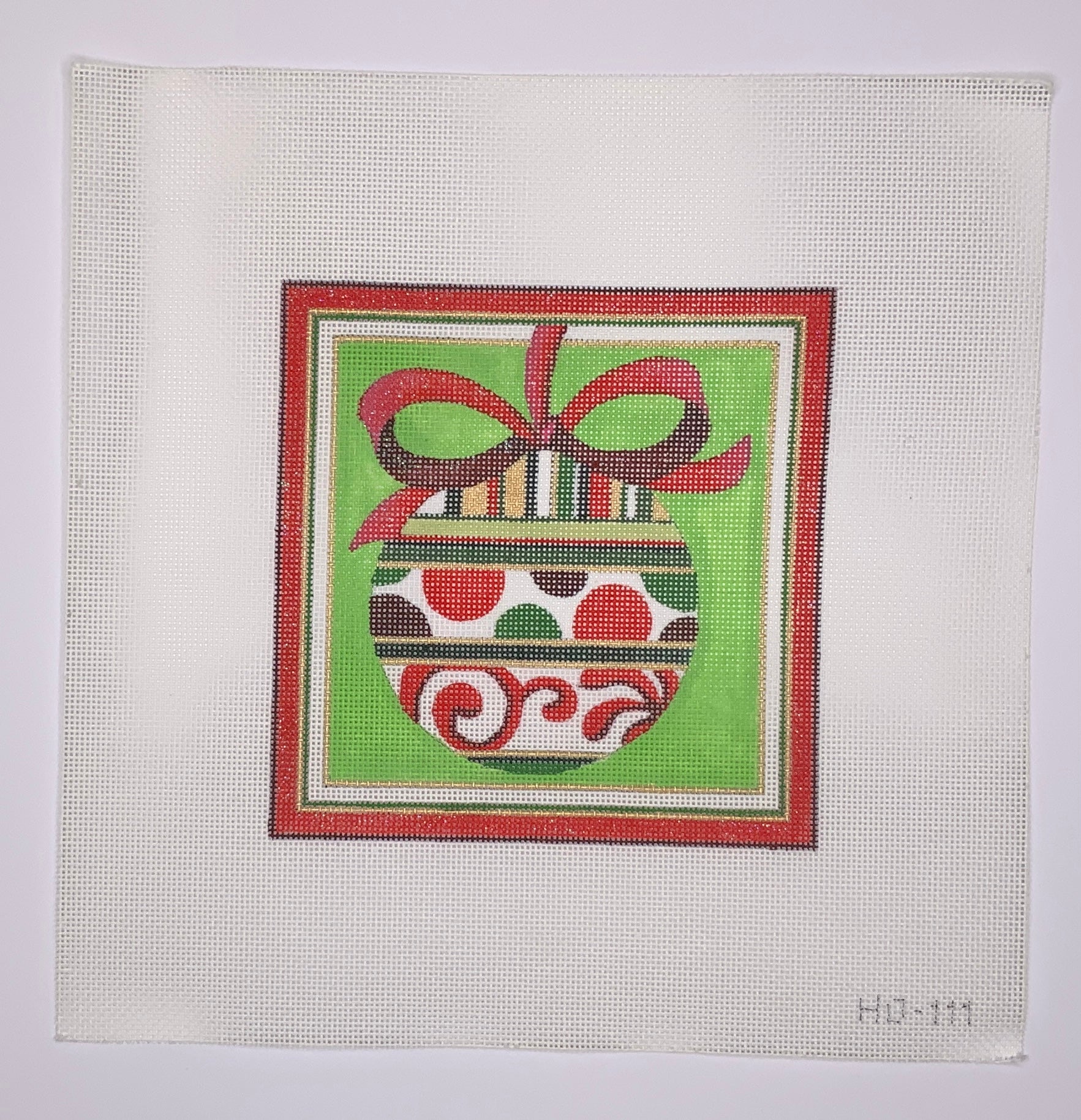 Red and Green Ornament Square | Needlepoint Destashing