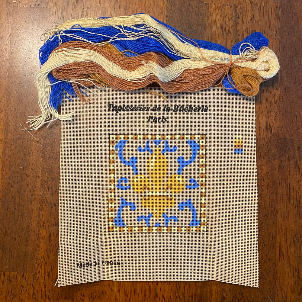 Fleur de Lis (with wool)